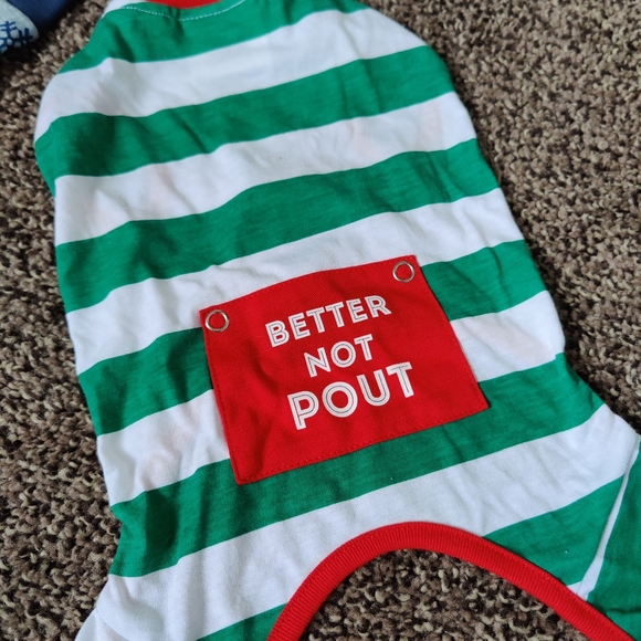 Holiday Dog Pajamas 🎄 - Picture 3 of 5